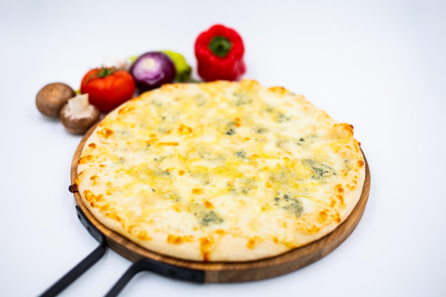 Pizza Five Cheese